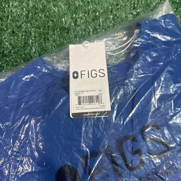 NWT FIGS Womens Royal Blue Catarina One Pocket Scrub Top Size XS - Picture 3 of 3